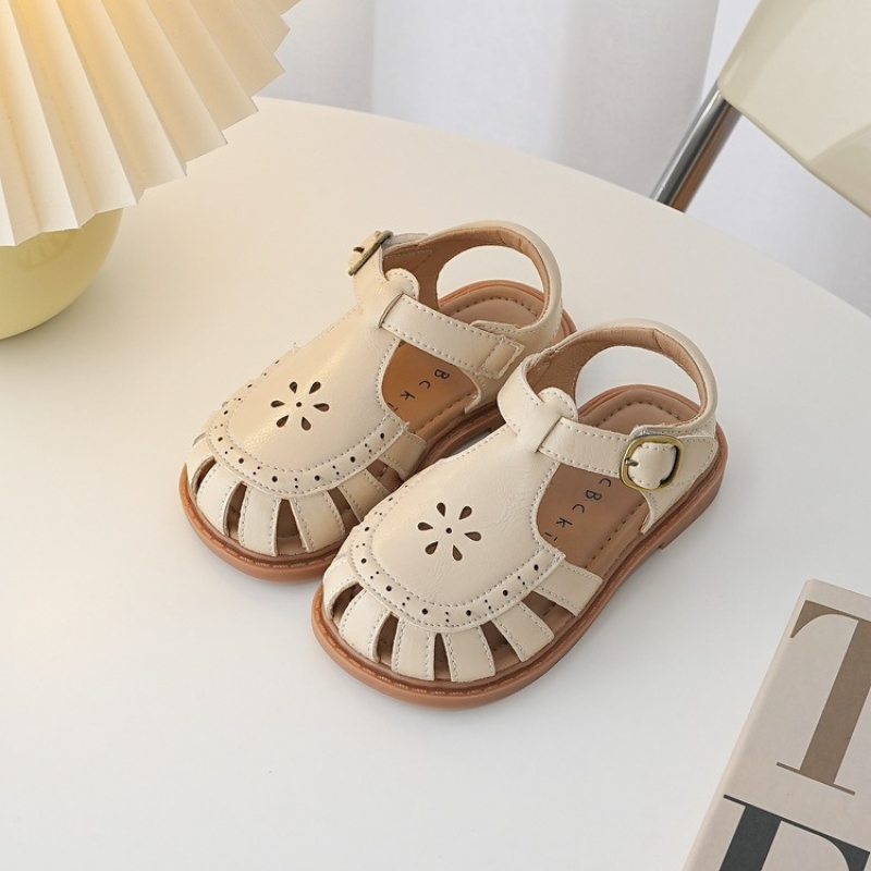 Girls-Half-Sandals-Spring-Summer-British-Style-Retro-Girls-Shoes-Hollow-Out-Kids-Flat-Shoes-Vintage-1